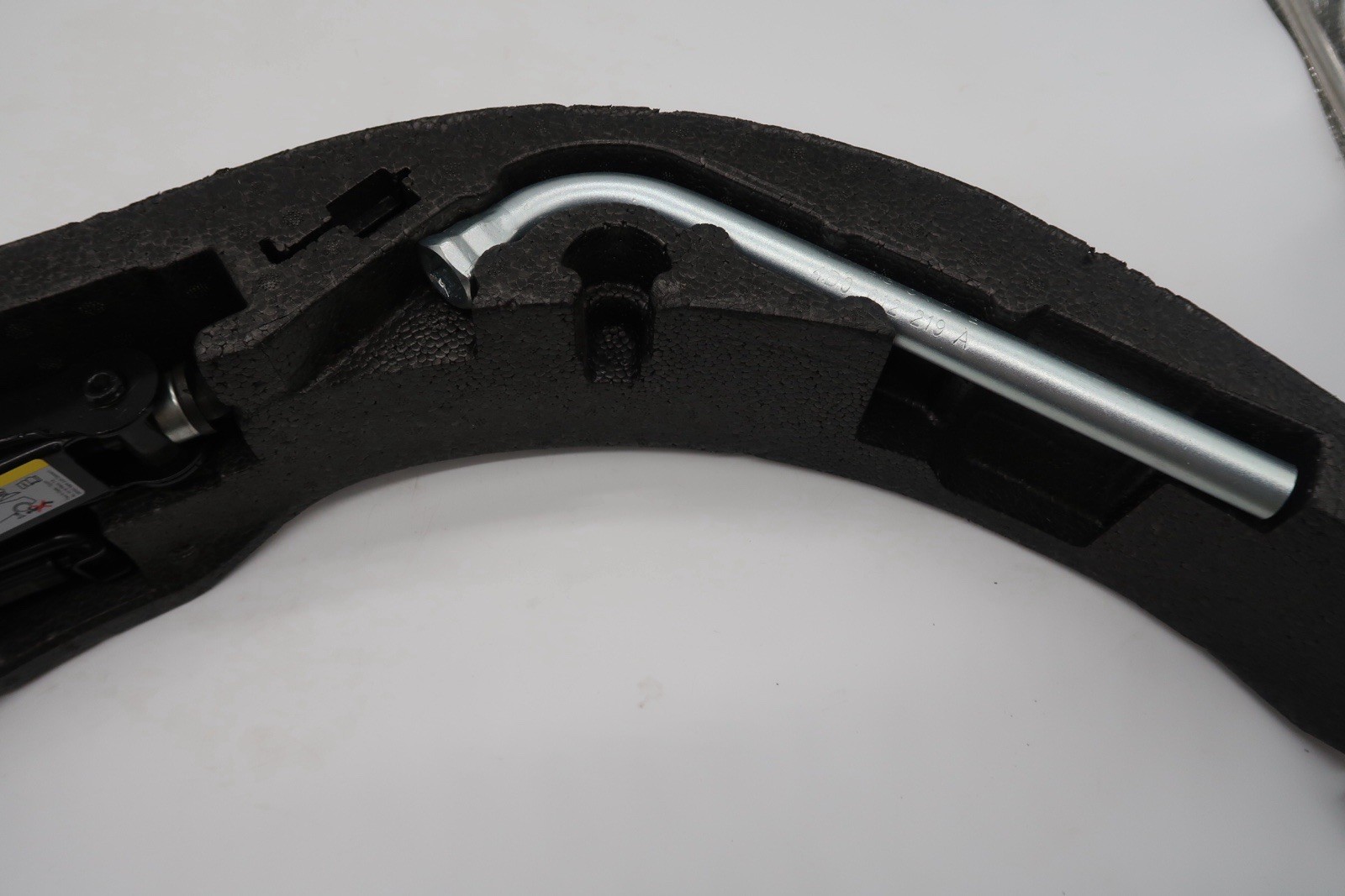 Seat Leon Emergency Jack Tool Kit 2013-2020 5F0012109 Genuine New image 2