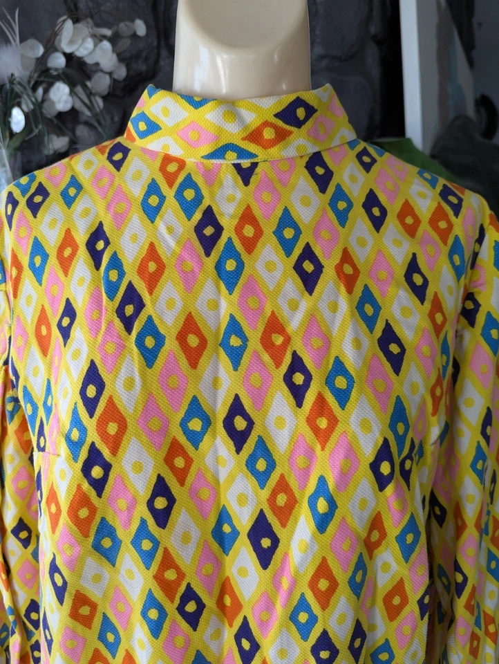 Vestido De Colección Años 60 70 Amarillo Mod Columpio Hecho a Mano Cuello Lazo Mini Hippie L/XL Abstracto Foto 3 de 4