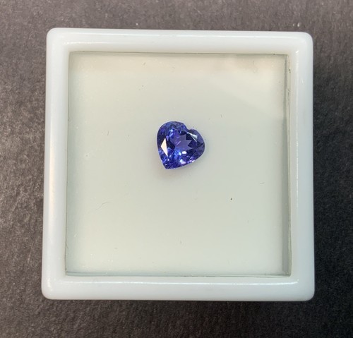 1.25 ct min 7x7mm hs tanzanite gemstone
