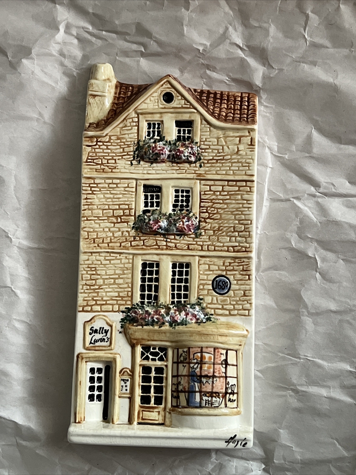 Hazle Ceramics A Nation of Shopkeepers Sally Lunn's House Vintage 1995