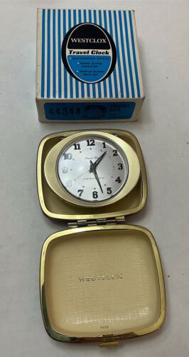 Vintage WESTCLOX Travel Ben Alarm Clock Beige Tan Case Black Numerals - Afbeelding 1 van 2