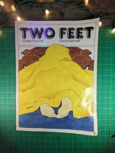 Two Feet by Gwen Pascoe (MacMillan Whole-Language Big Books Program) 20" x 14.5"