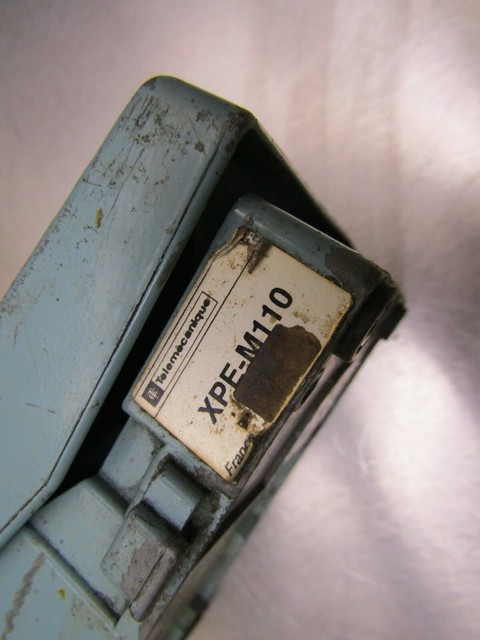 Telemecanique Xpe-m110 Foot Switch XPEM110 for sale online | eBay