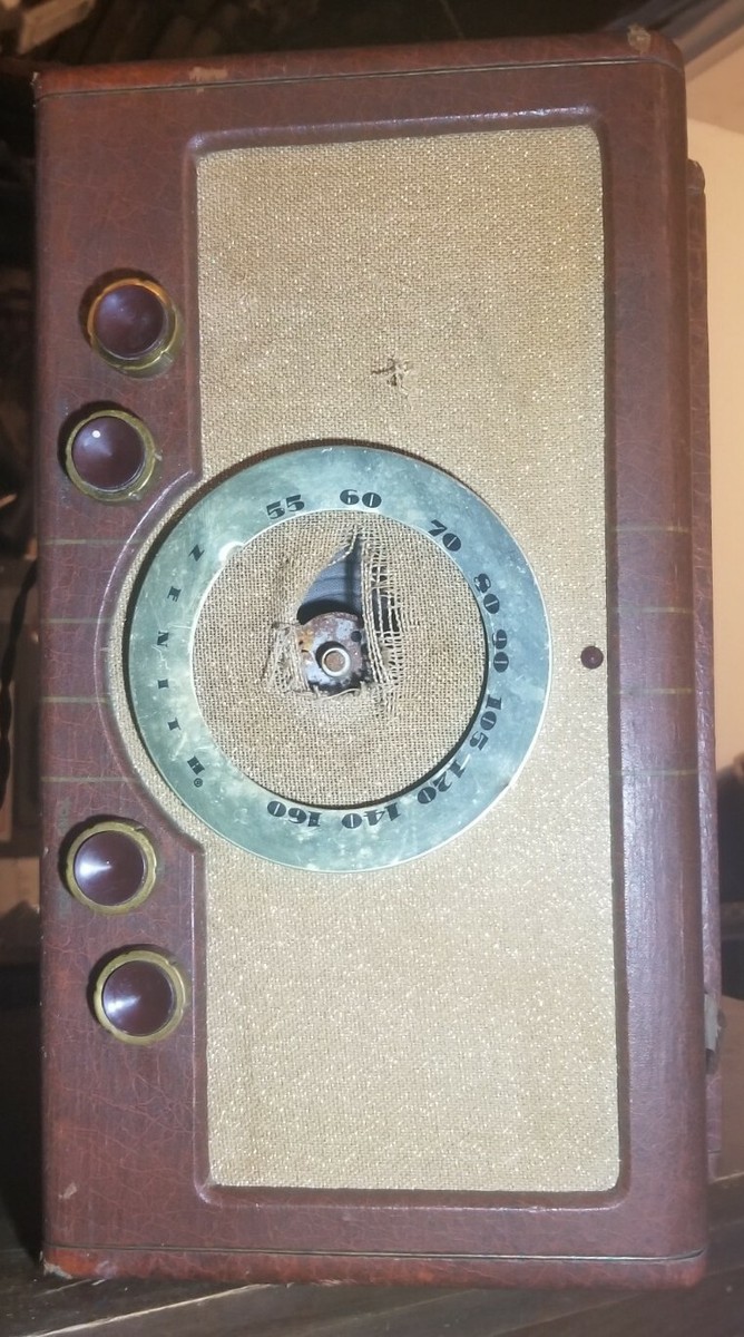 1950`s Zenith Home Distance Radio Record Player Cobra Matic