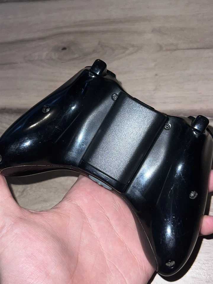 Gamestop Exclusive Fed Radioactive Xbox 360 Wireless Controller - Image 2 of 4