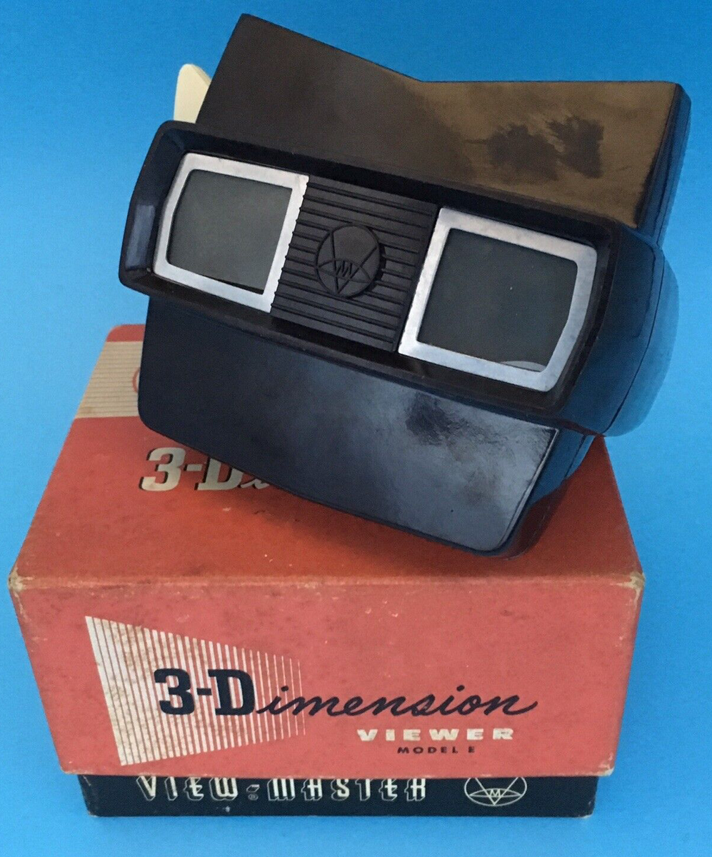 Vintage View Master 1950s 3-D Model E & 4 sets of reels 3 reels in
