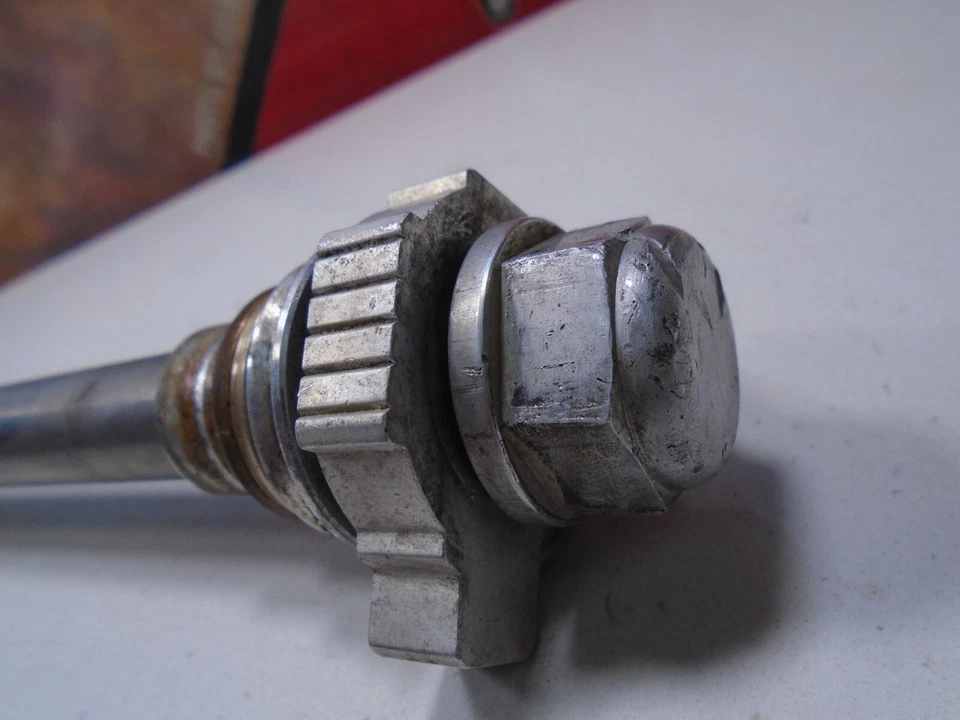 KTM SX-F 250 2008 eje de rueda trasera SXF b Foto 4 de 4