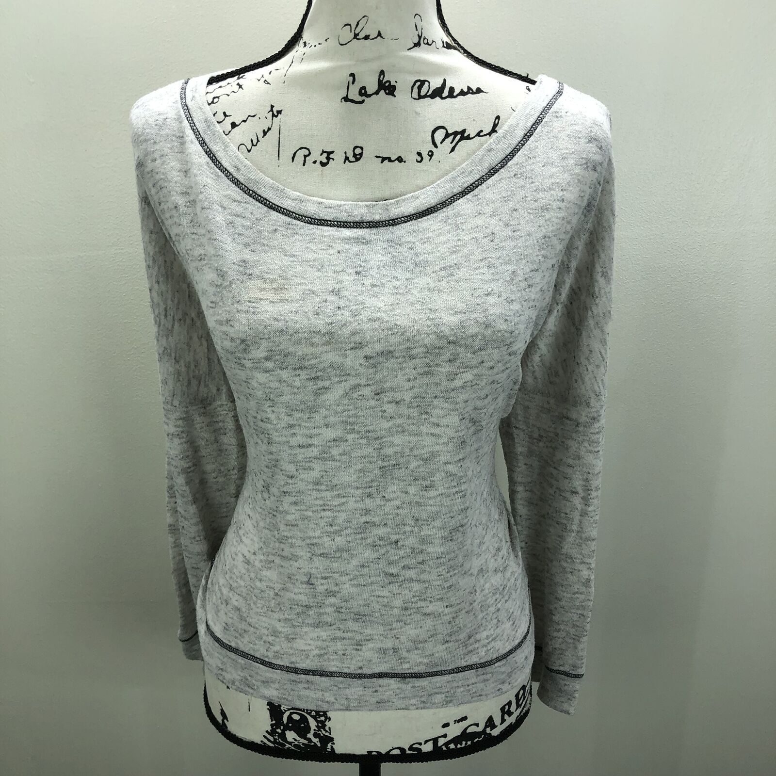 FOREVER 21 Pullover Round Neck Gray Basic T-Shirt… - image 2