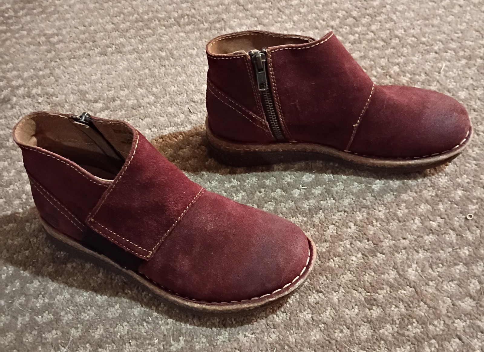 Børn Burgundy Leather Ankle Bootie Comfort Zip Women's Boots Size 6.5 M