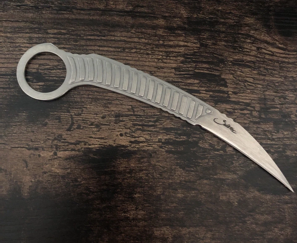 Microtech Feather-K Karambit EDC - Ótimo para autodefesa de baixo perfil - Usado - Imagem 2 de 4