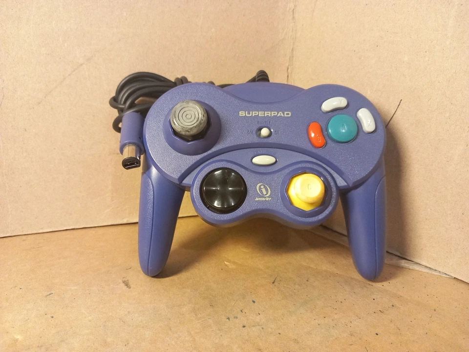 Interact SuperPad Wired Controller - Purple - 1250070AZ0 Gamecube Nintendo - Image 3 of 4