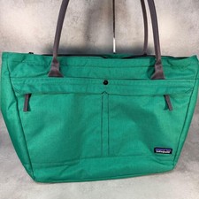 Borsa da trasporto Patagonia nylon verde grande mai usata