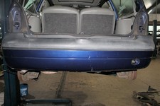 Stossfänger/ Stoßstange Hinten Renault Twingo 1.2 C 06 Farbe Blue Methyl Met. (