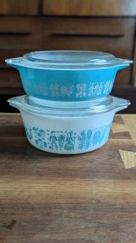 lot Two Vtg Pyrex Buttermilk Amish Print Casserole Dish Lid 35 20 Bowl turquoise