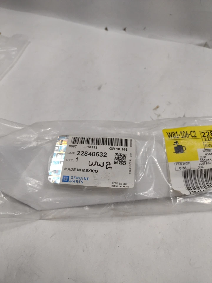 Genuine OEM GM 22840632 Windshield Wiper Blade - Image 2 of 2