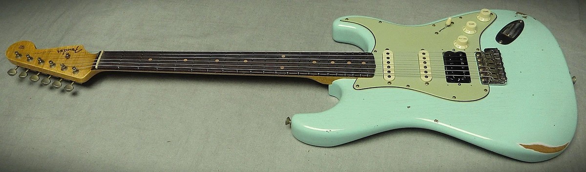Fender Limited Edition '59 Stratocaster® HSS Relic® 2025 Surf