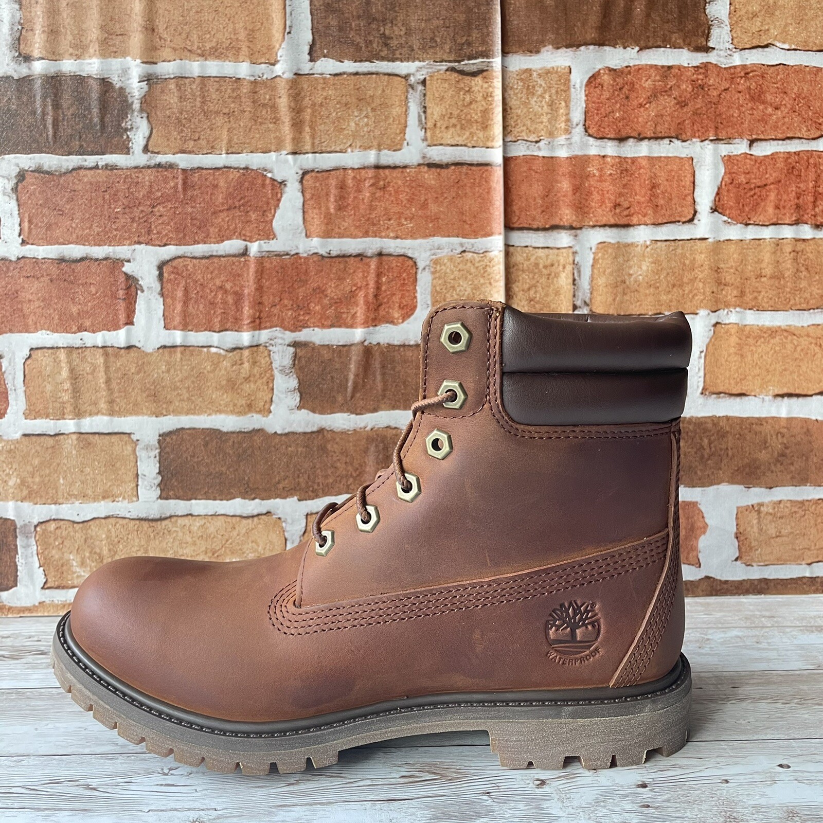 New Women's Timberland Waterville 6in WP Boot - Medium Brown, Full Grain, Size 8.5+ Box Included