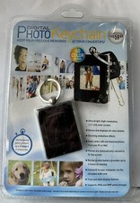 Innovage 1.4 LCD Display 8MB Digital Photo Keychain 60 Color Photos
