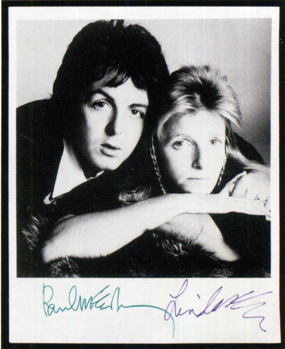 BEATLES - Paul & Linda McCartney Signed Photograph - Musician