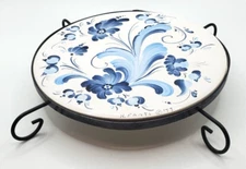 H an R Johnson Trivet Round Floral Blue White Tile Heavy Holder