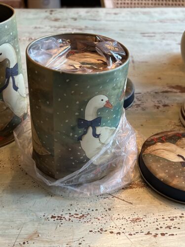 Vintage Canister Set - Nesting Kitchen Tins - Kitchen Metal Containers - Picture 4 of 11