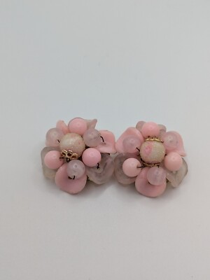 VINTAGE Sugar Bead PINK WHITE BEADED CLIP ON EARRINGS Hong Kong