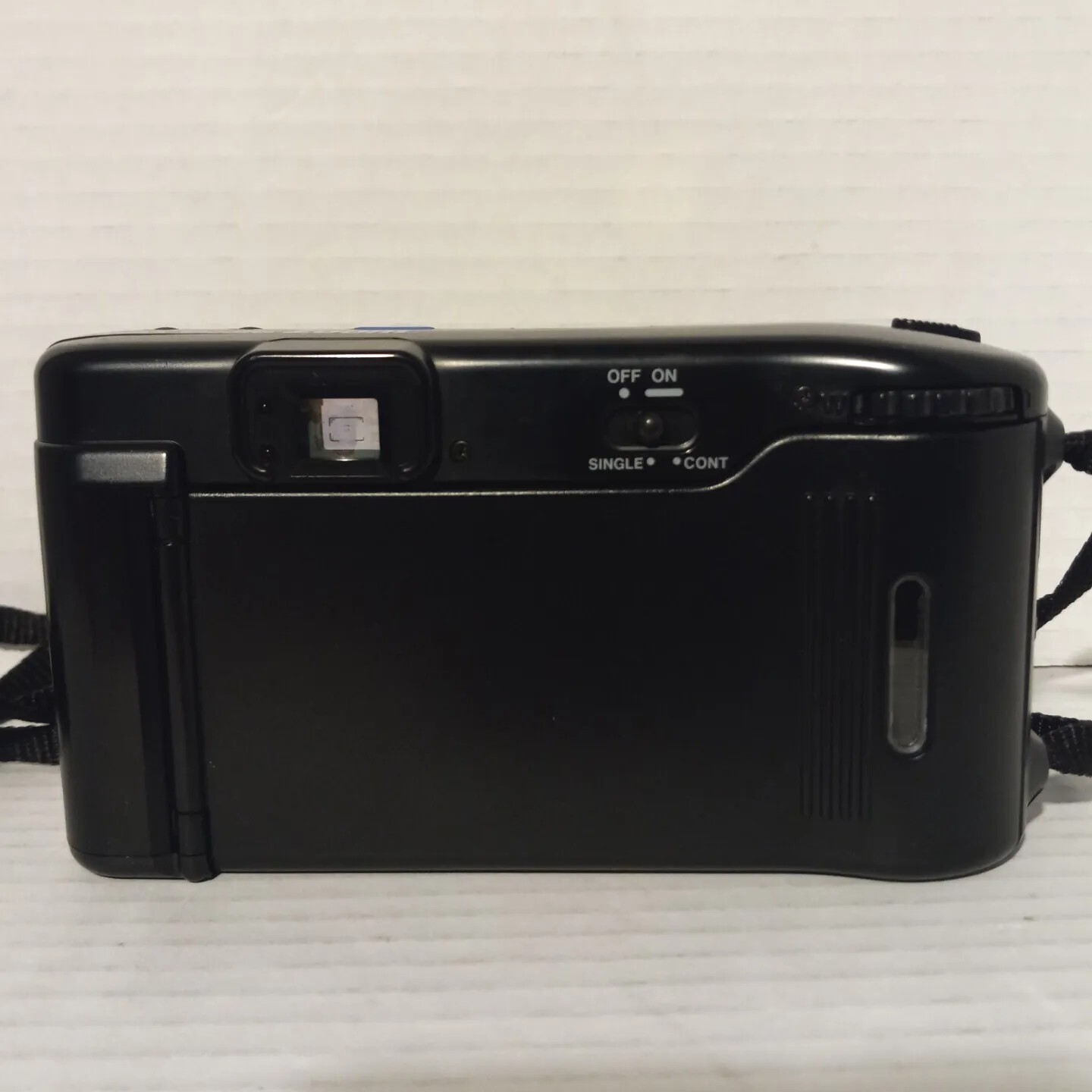 Olympus Quick Shooter Zoom 35mm Camera 3570mm Lens Made in Japan