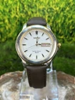 Vintage Men’s Two Tone Seiko 50m WR Quartz Watch. Runs Great Keeps Time