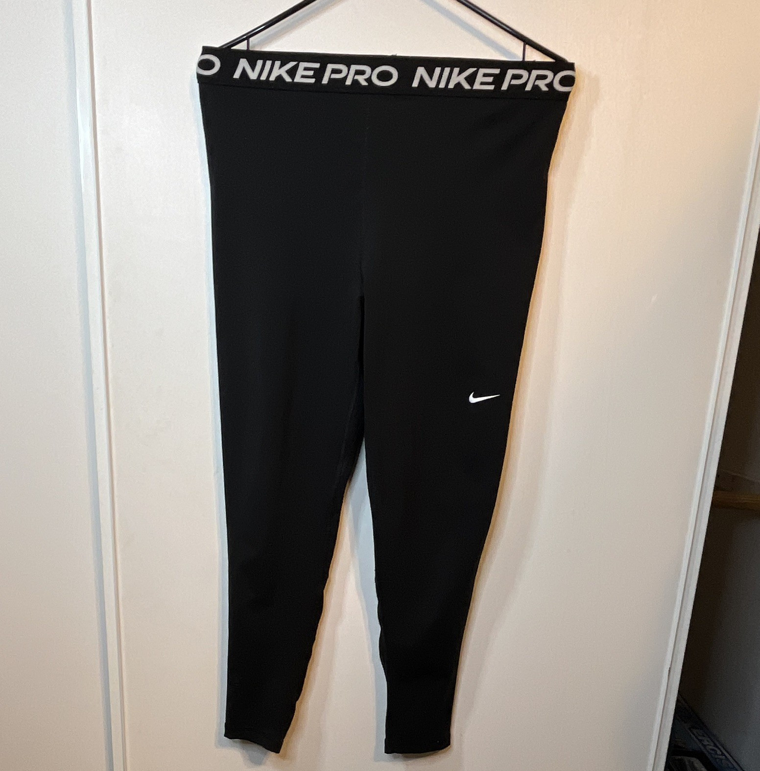 Nike Pro Dri-FIT Women’s Black Leggings Size L Compression Gym Yoga Workout swea