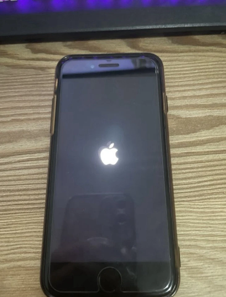 Apple iPhone 7 · 32GB, foto 1 de 3