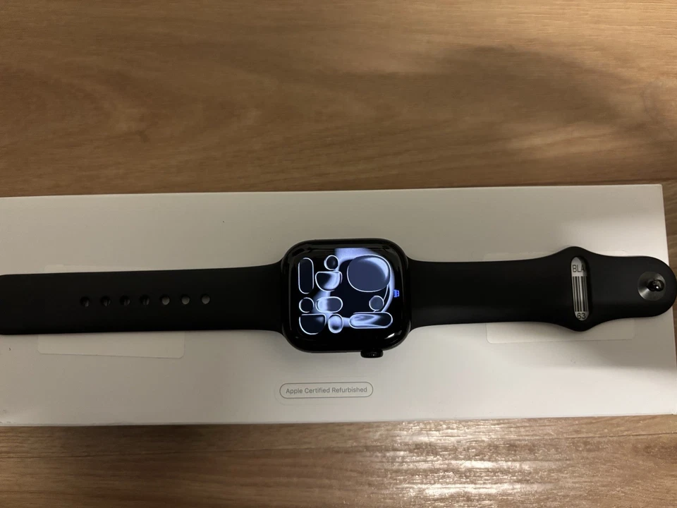 Apple Watch Series 10 GPS 42 mm Aluminium Jet Black Sportarmband (M/L) mit OVP - Bild 2 von 4