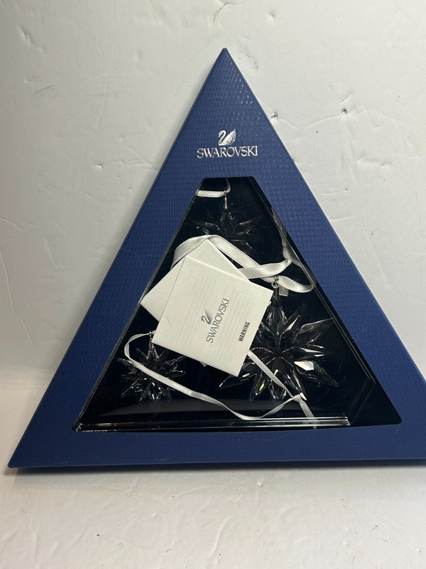 2017 Swarovski CRYSTAL Annual Edition Snowflake Ornament MINT in Original Box