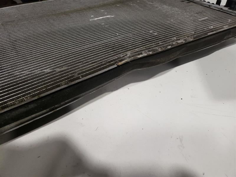 Bentley Flying Spur 06-11 Radiator Main Rad OEM 07 08 09 10 