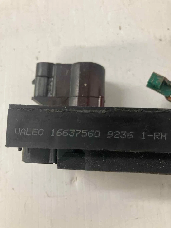 GMC S15 2000 Jimmy Power puerta pestillo cerradura actuador pasajero trasero OEM 16637560 Foto 3 de 4