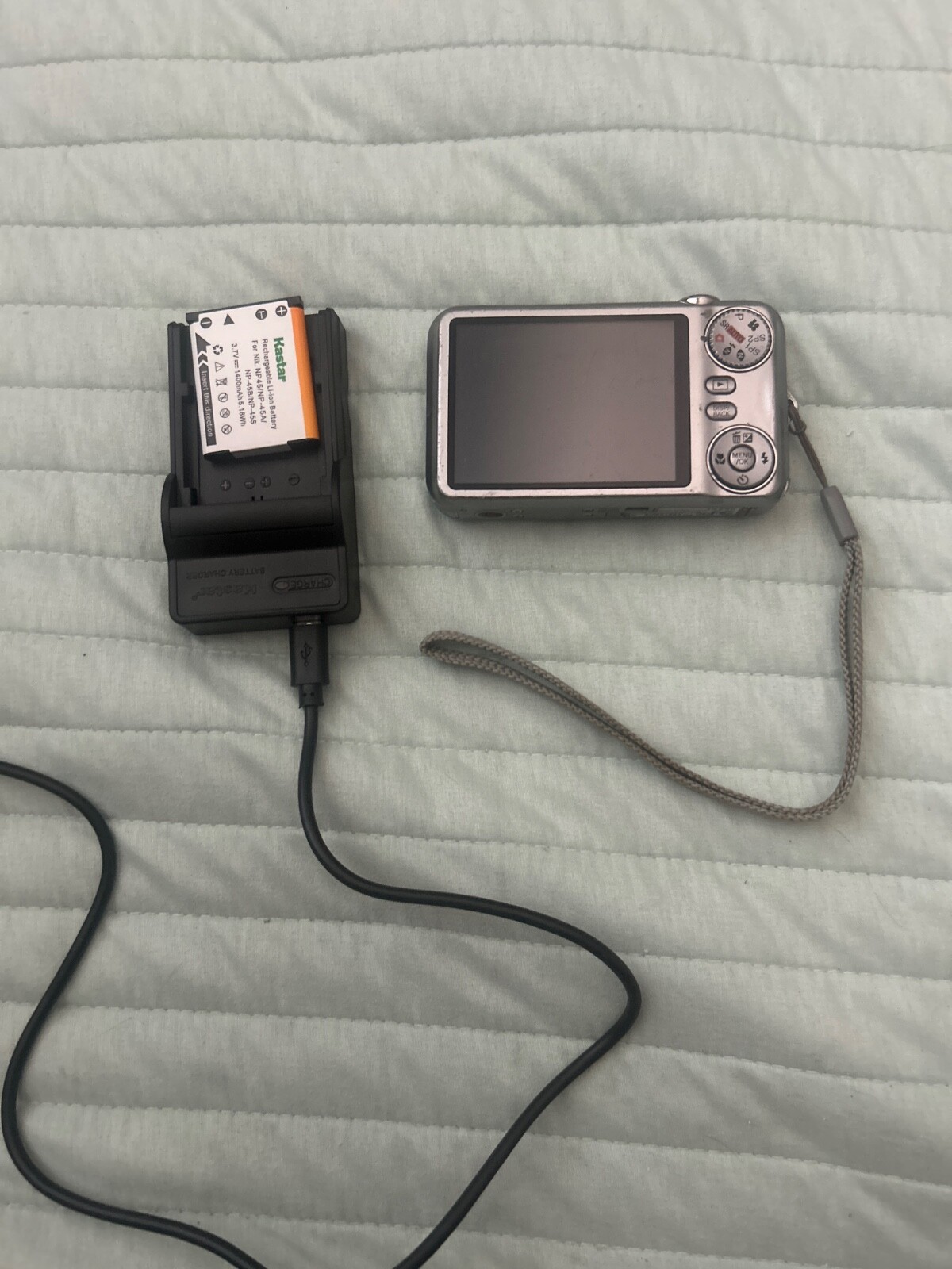 Fujifilm JX250 Digital Camera with HD Video and 14MP Resolution