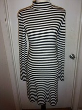 EXPRESS size XS, S, or M BLACK & WHITE STRIPED SWEATER DRESS (B26)