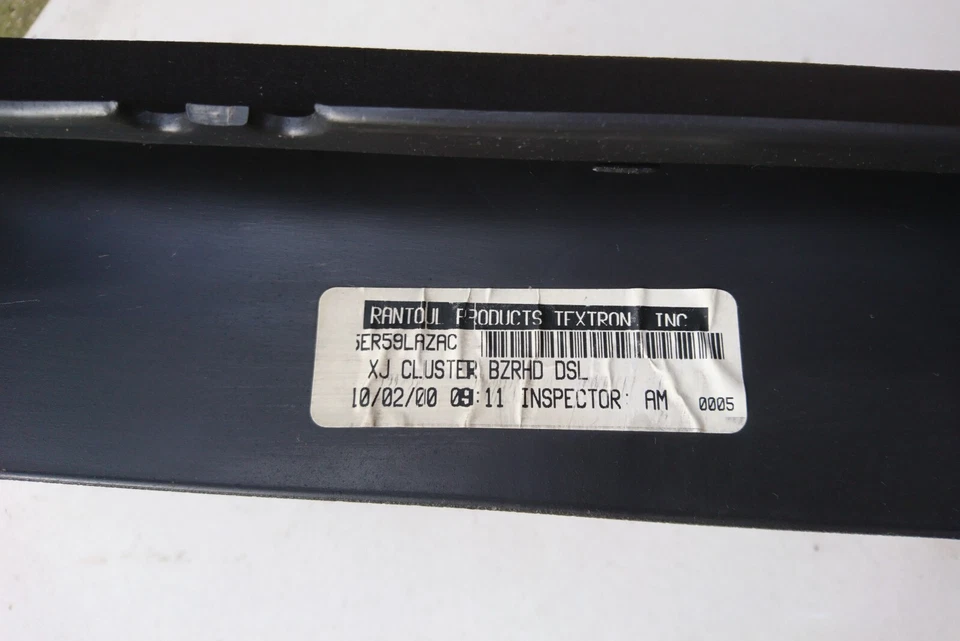 JEEP CHEROKEE XJ LTD 2000-2001 ACABAMENTO DE PAINEL COM FAIXA DE LUZ DE PAINEL - Imagem 3 de 3