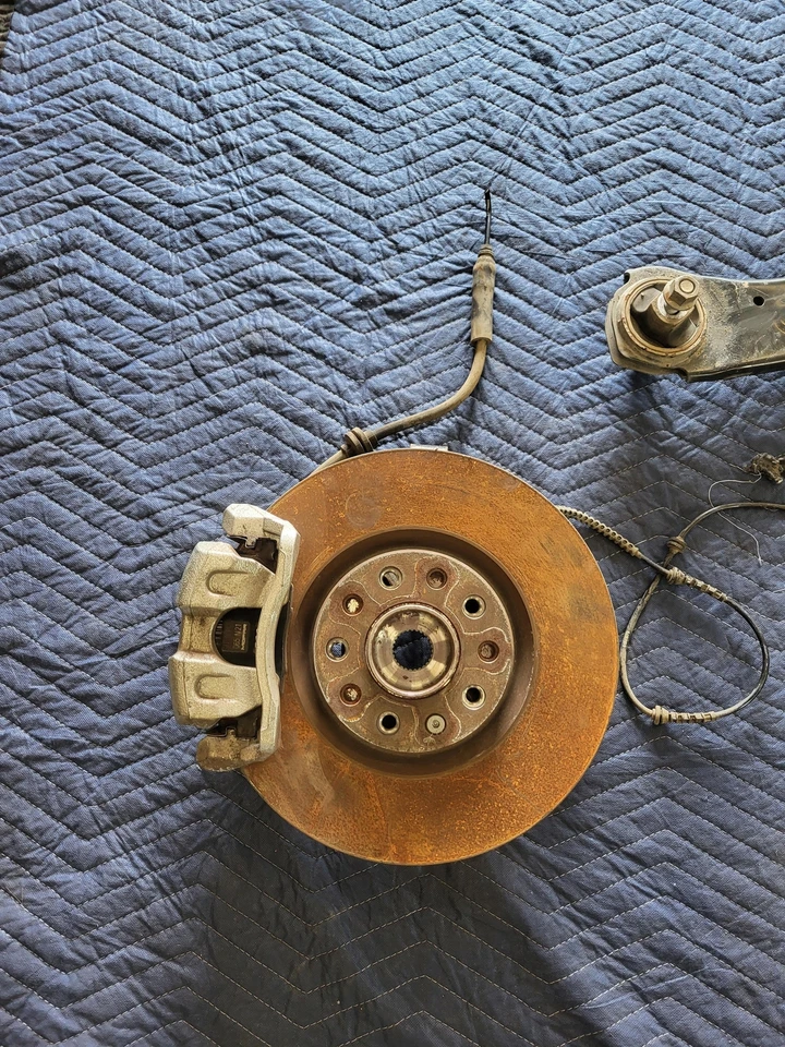 JEEP RENEGADE 2022 AWD Left Driver Front Suspension Knee USED OEM 00520361850 - Image 3 of 4