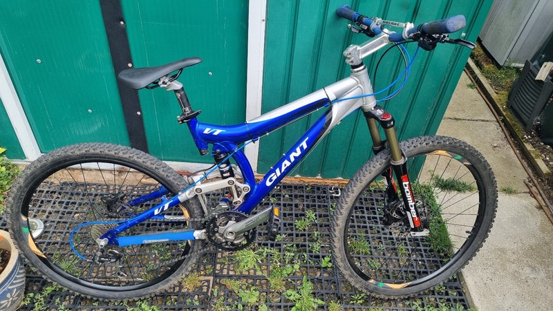 Vintage Giant VT One MountainBike Marzocci Manituo Sz S Suspension 26" Disc Brks