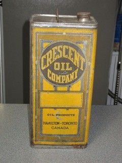 VERY EARLY CRESCENT OIL COMPANY OIL PRODUCTS OIL CAN HAMILTON TORONTO CANADA