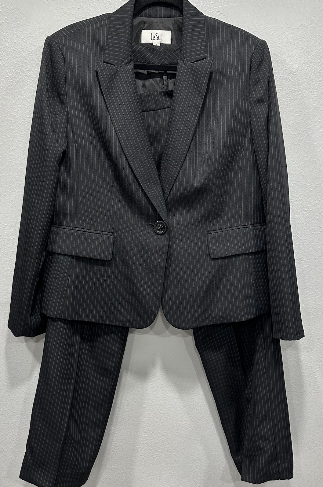 Le Suit Petite 2 Pc Set Women Pants & Blazer Womens XL Black & Blue Pinstripe