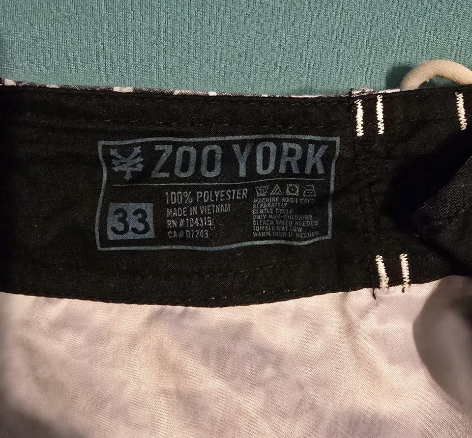 Zoo York Board Shorts NYC Talla 33 Traje de baño Blanco y Negro Foto 3 de 4
