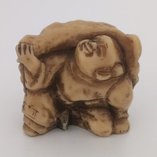Japanische Netsuke Figur Mann mit Maske, geschnitzt, im japanischen Stil