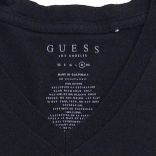Camiseta Guess Para Hombre Negra Cuello en V Gráfico Serpiente Rosa XL Foto 3 de 4