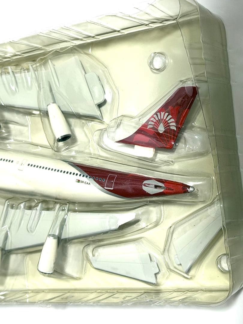 航空機・ヘリコプター Herpa 1/200 A340-300 Air Madagascar Herpa 1/200 Airbus A340300 Air Madagascar model | eBay