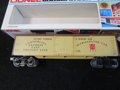 O Gauge Commercial Express Fast Freight Line Refrigerator Car #5711 by Lionel