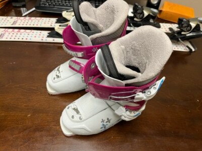 NORDICA LITTLE BELLE 3 DOWNHILL SKI BOOTS ~ SIZE 200/215 ~ 255 MM