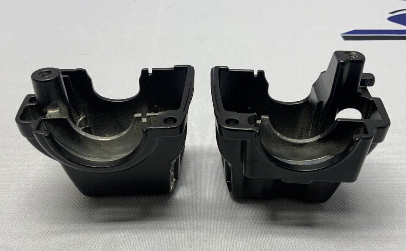 Harley Davidson Switch Housing Ultra Classic 2003 OEM 71567-96