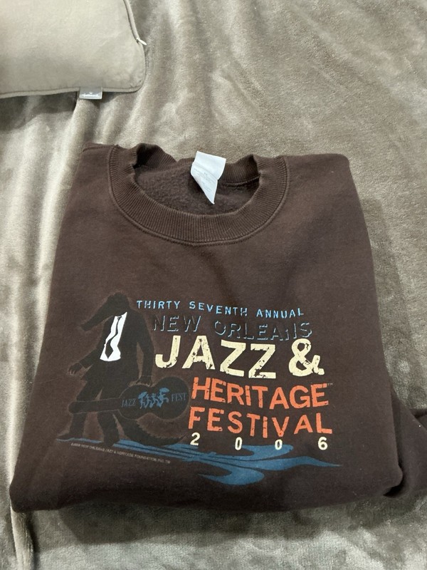 Vintage 2006 New Orleans Jazz & Heritage Festival Crewneck Sweatshirt  XL