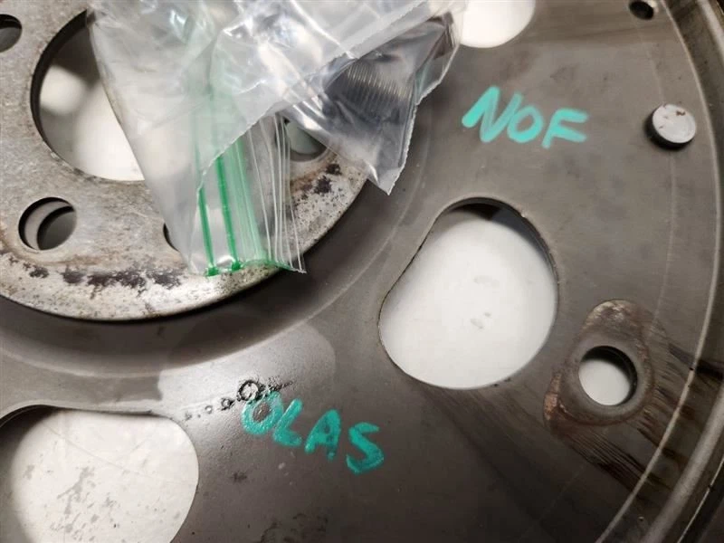 Hyundai Santa Fe 2010-11 (3,5 L/AT) placa flexible con herrajes Foto 2 de 4